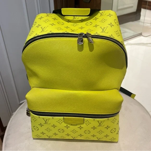 MEN LOUIS VUITTON BACKPACK - Picture 2 of 5